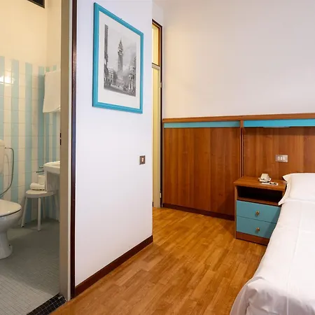 Vegas Hotel 3*